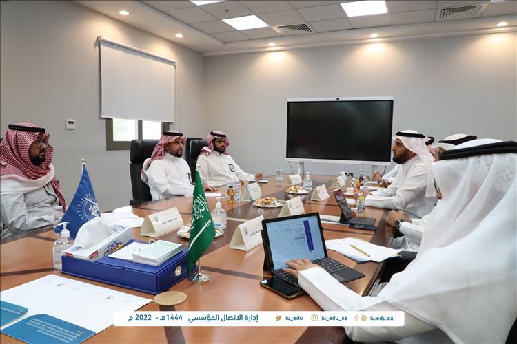 وكيل الجامعة للتطوير يستقبل وفداً من الهيئة العامة للأوقاف